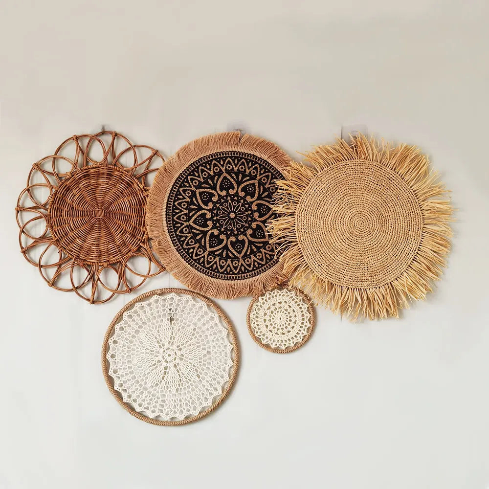 Decorative Wicker Mirror – Natural and Handcrafted Style