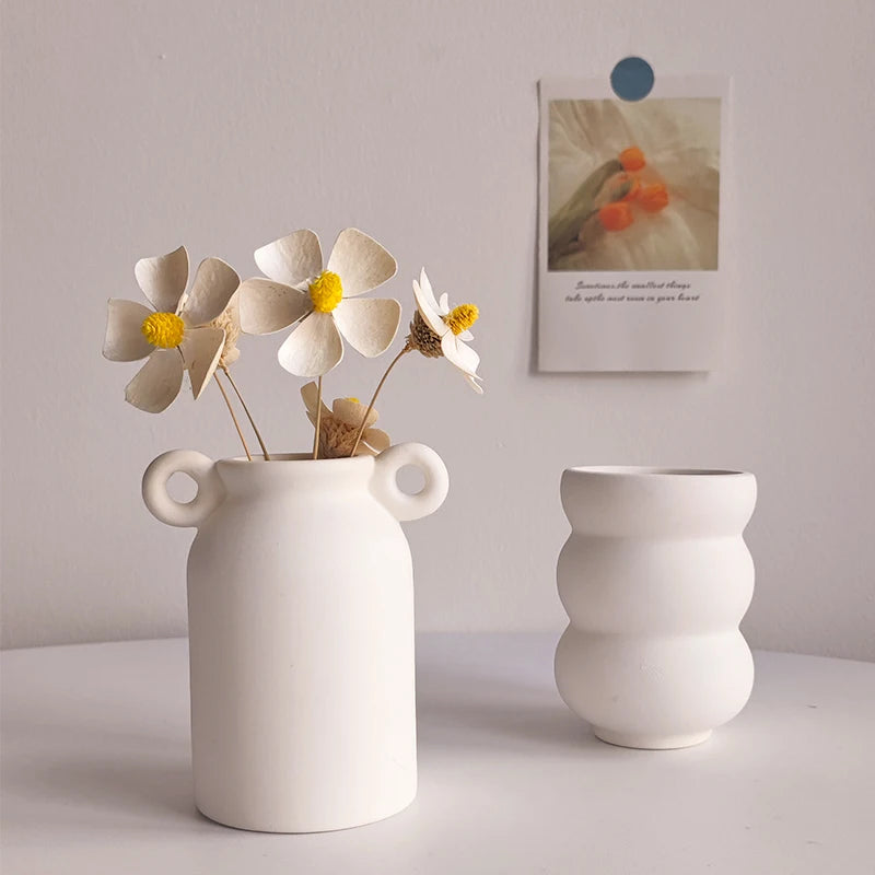 Nordic Style Ceramic Vase – Minimalist Home Decor