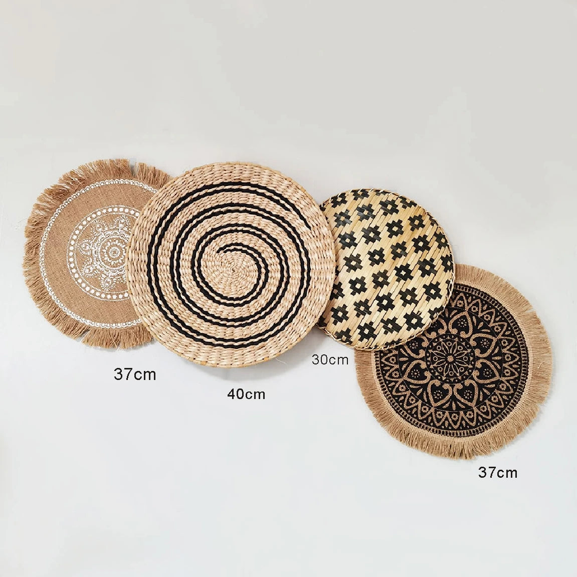 Decorative Wicker Mirror – Natural and Handcrafted Style