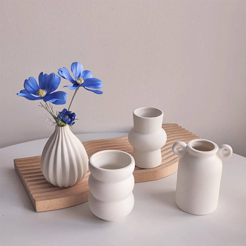 Nordic Style Ceramic Vase – Minimalist Home Decor