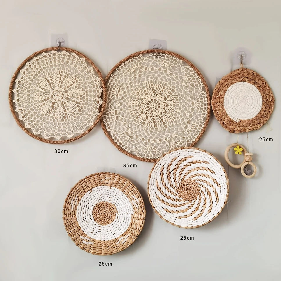 Decorative Wicker Mirror – Natural and Handcrafted Style