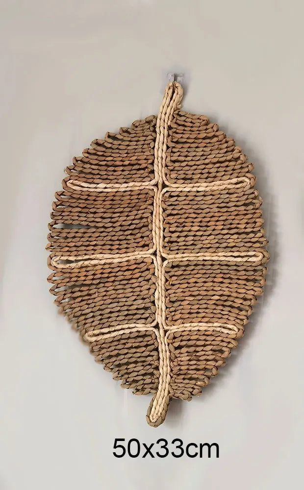 Decorative Wicker Mirror – Natural and Handcrafted Style