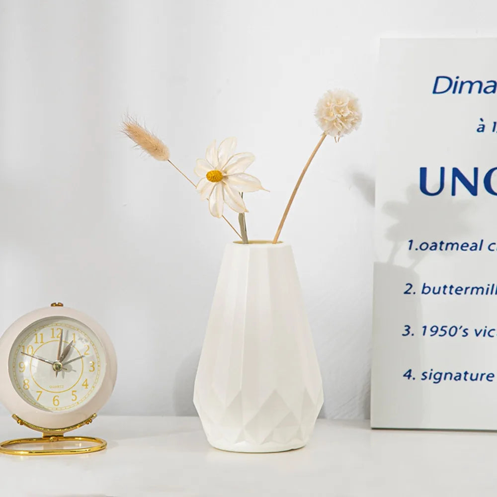 Plastic Vase with Diamond Design – Nordic and Modern Style