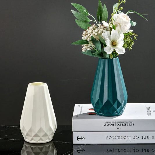 Plastic Vase with Diamond Design – Nordic and Modern Style