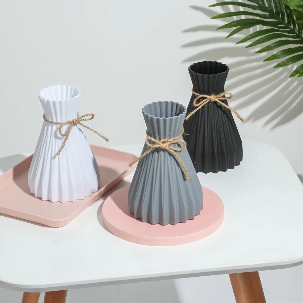 Decorative Plastic Vase – Modern and Minimalist Design
