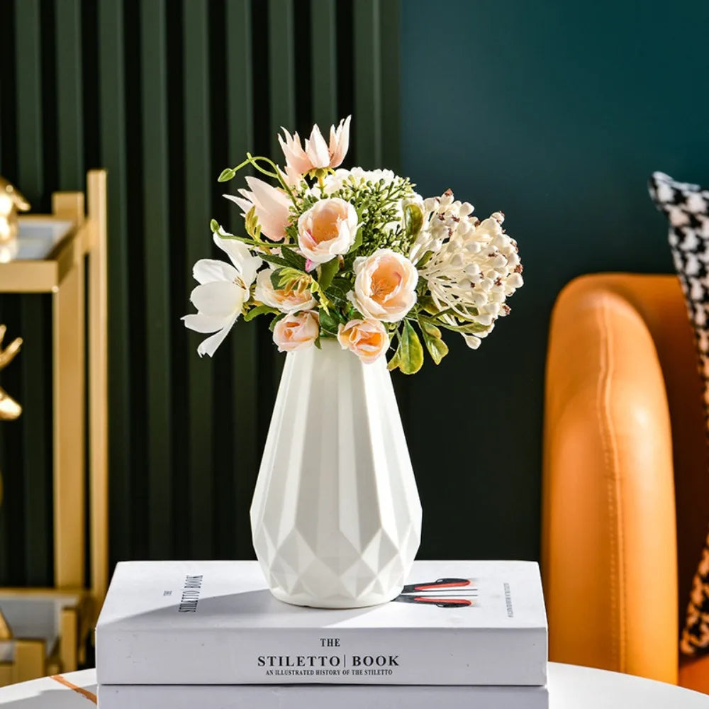 Plastic Vase with Diamond Design – Nordic and Modern Style